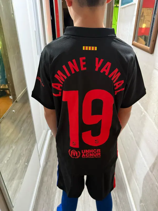 Barcelona drakt Lamine Yamal
