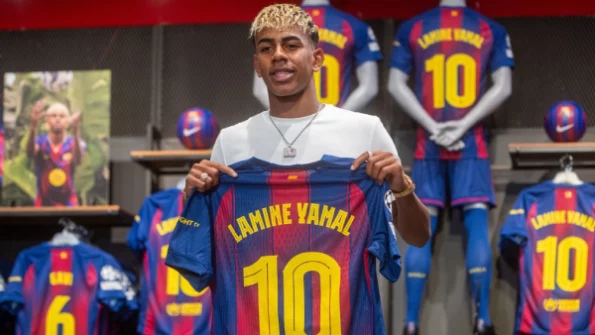 Yamal tar over Barcelona-trøya med nummer 10-1