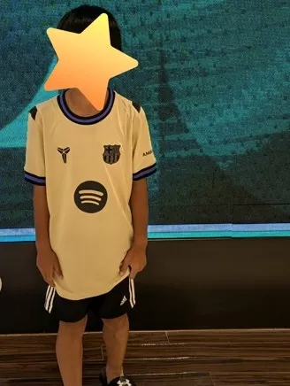 Barcelona Bortedrakt 2025-26