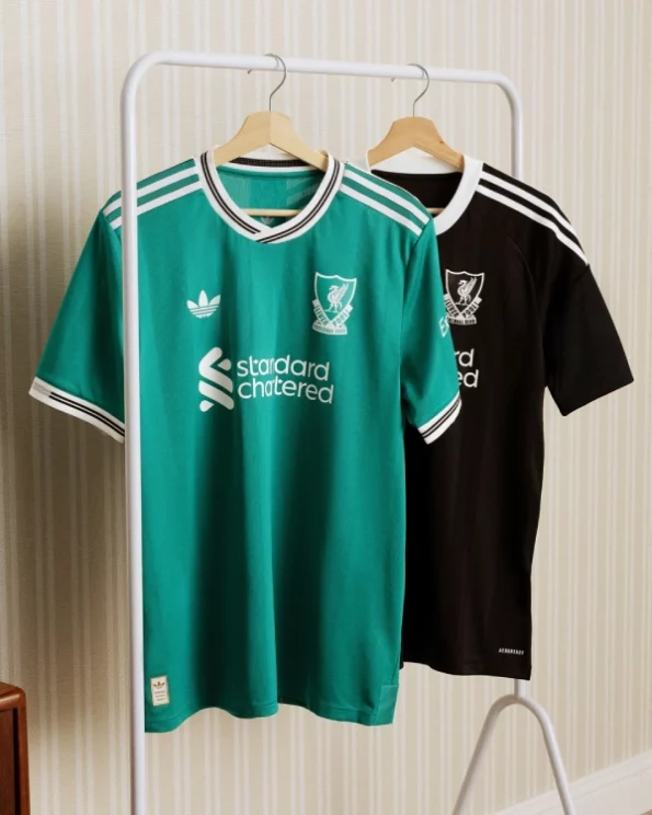 Liverpool Tredjedrakt-3