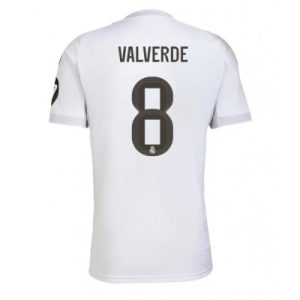 Billige Real Madrid drakt Federico Valverde #8 Hjemmedrakt 2025-26