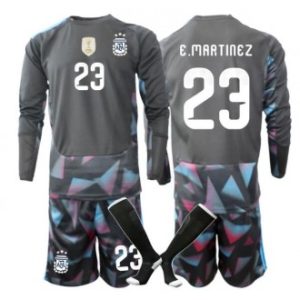 Billige Argentina VM 2026 drakt barn Emiliano Martinez #23 Keeper Hjemmedraktsett