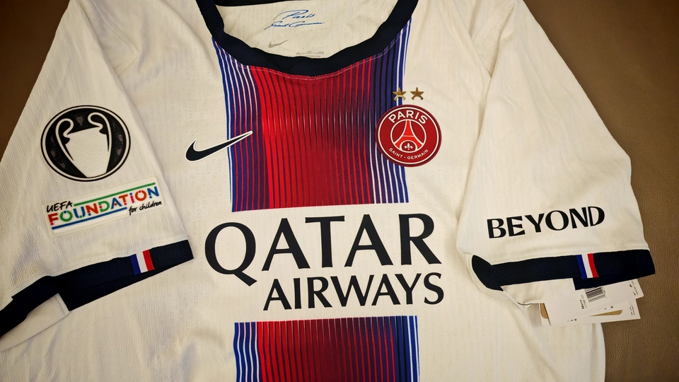PSG Bortedrakt 2026-27 drakter