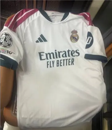 Real Madrid drakt 2026-27 hvit