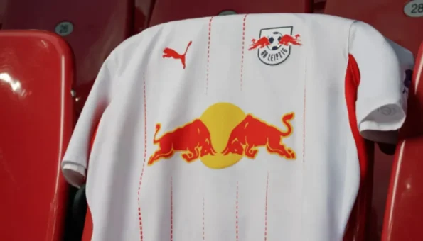 RB Leipzig-drakt – rød og hvit dynamikk!